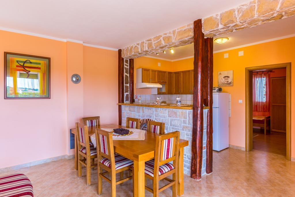 Apartments Villa Orange Медулин Екстер'єр фото