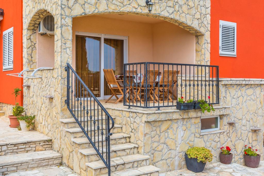 Apartments Villa Orange Медулин Екстер'єр фото